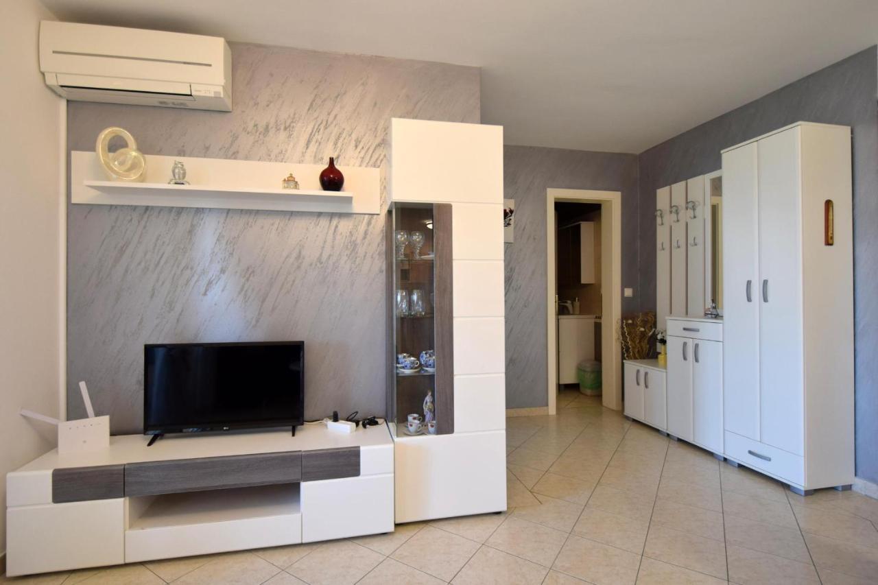 Apartment Lucy Malinska Exterior foto